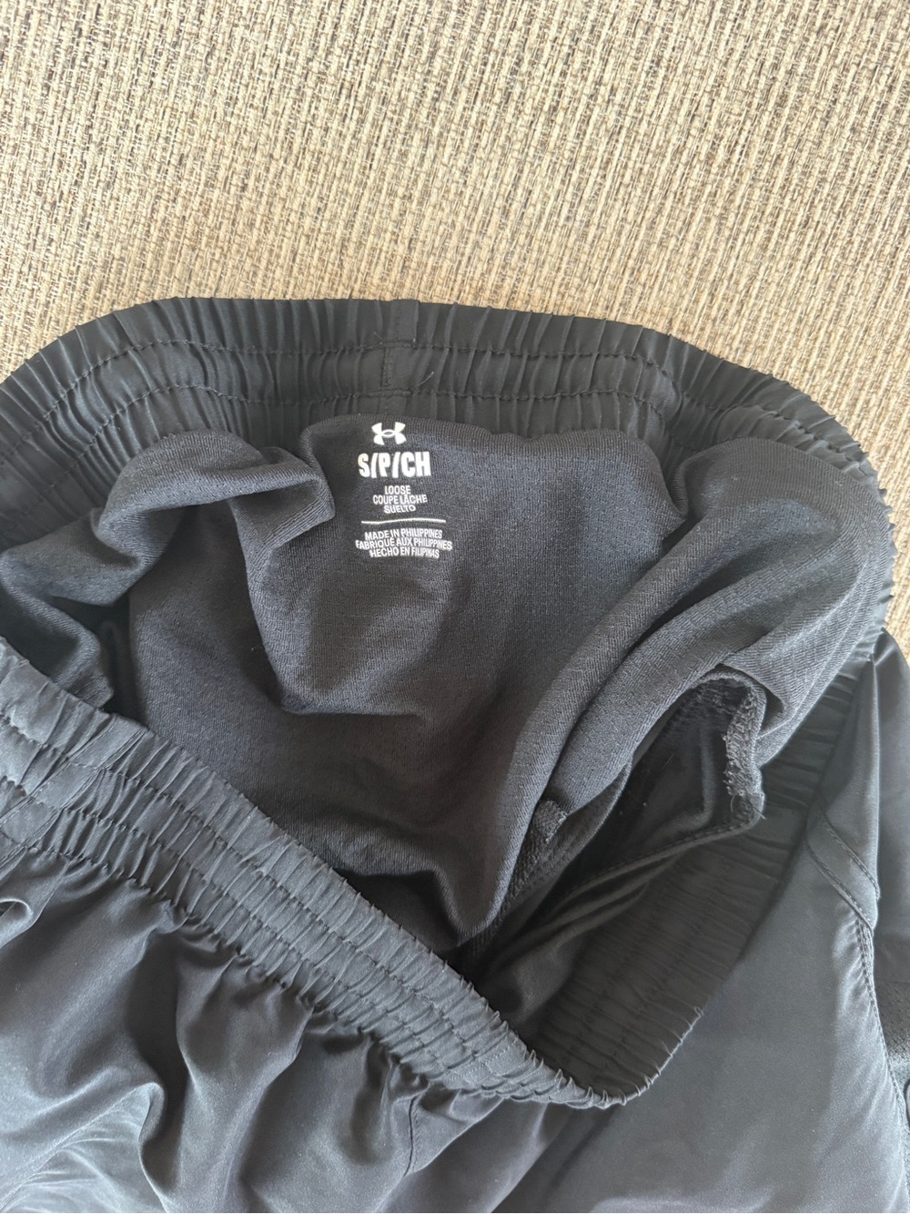 Under Armour Women’s Black Running Shorts size small - Picture 3 of 3